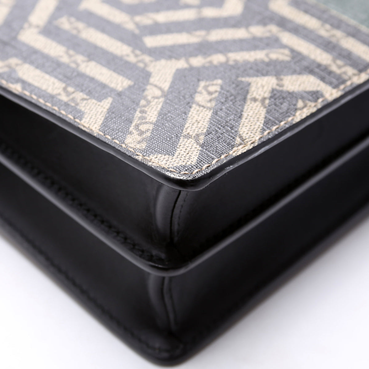GG Leather Double Zip Messenger Black