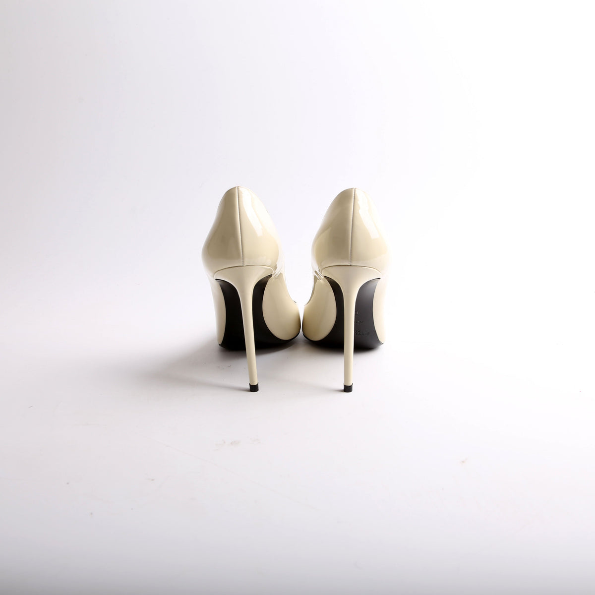 Zoe MM Pumps Size