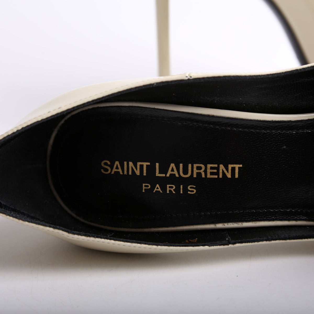 Zoe MM Pumps Size