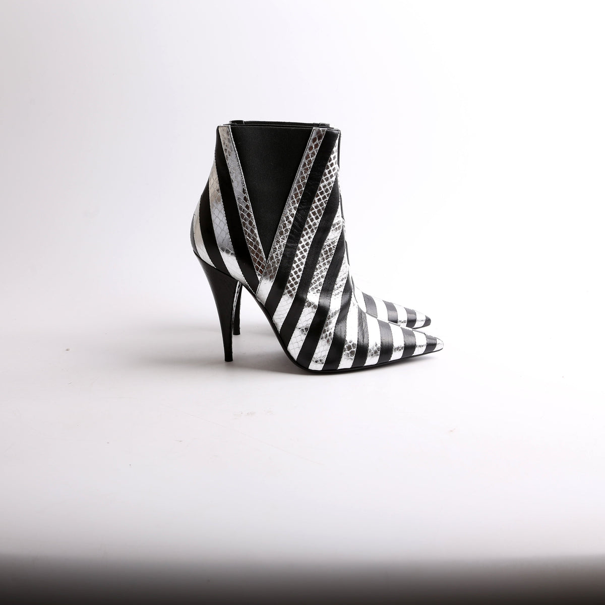 Kiki Striped Leather Booties Size .