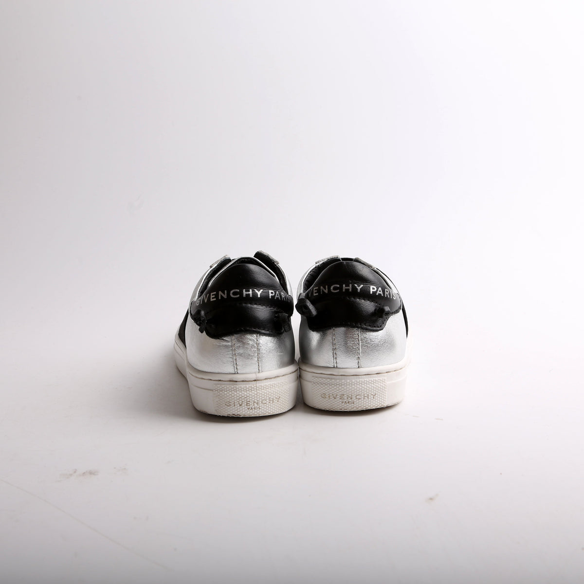 Urban Street Logo Sneakers Size 32