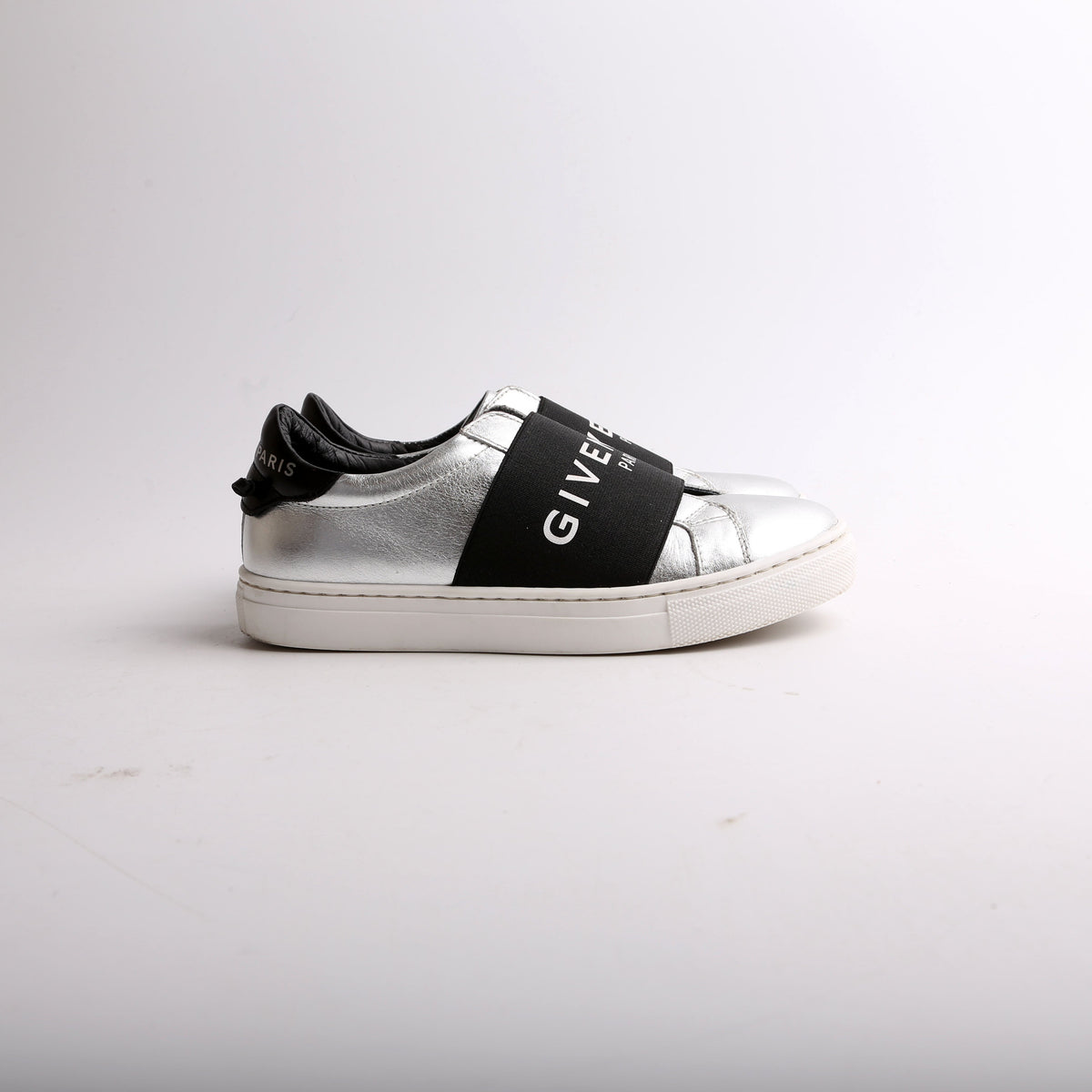 Urban Street Logo Sneakers Size 32