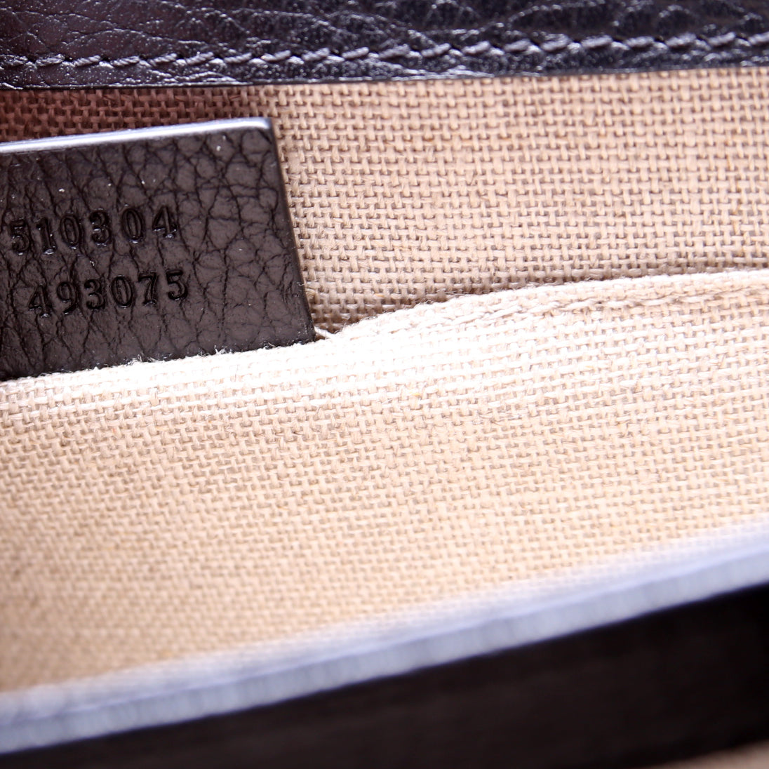Interlocking Small Crossbody Black