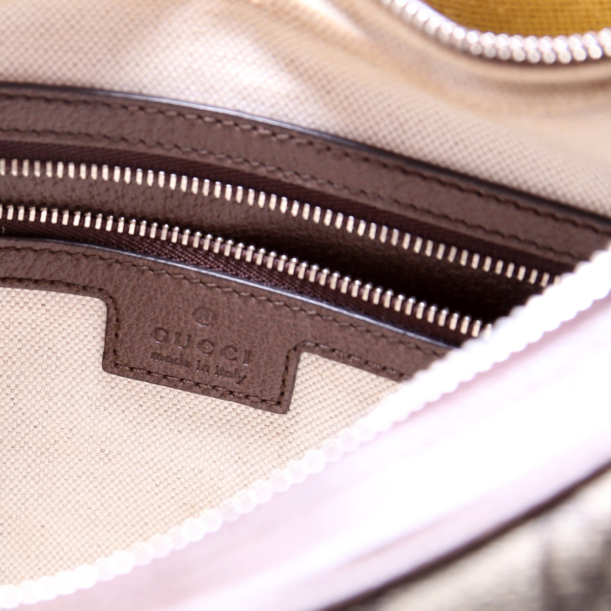 Attache GG Supreme Shoulder Bag Medium