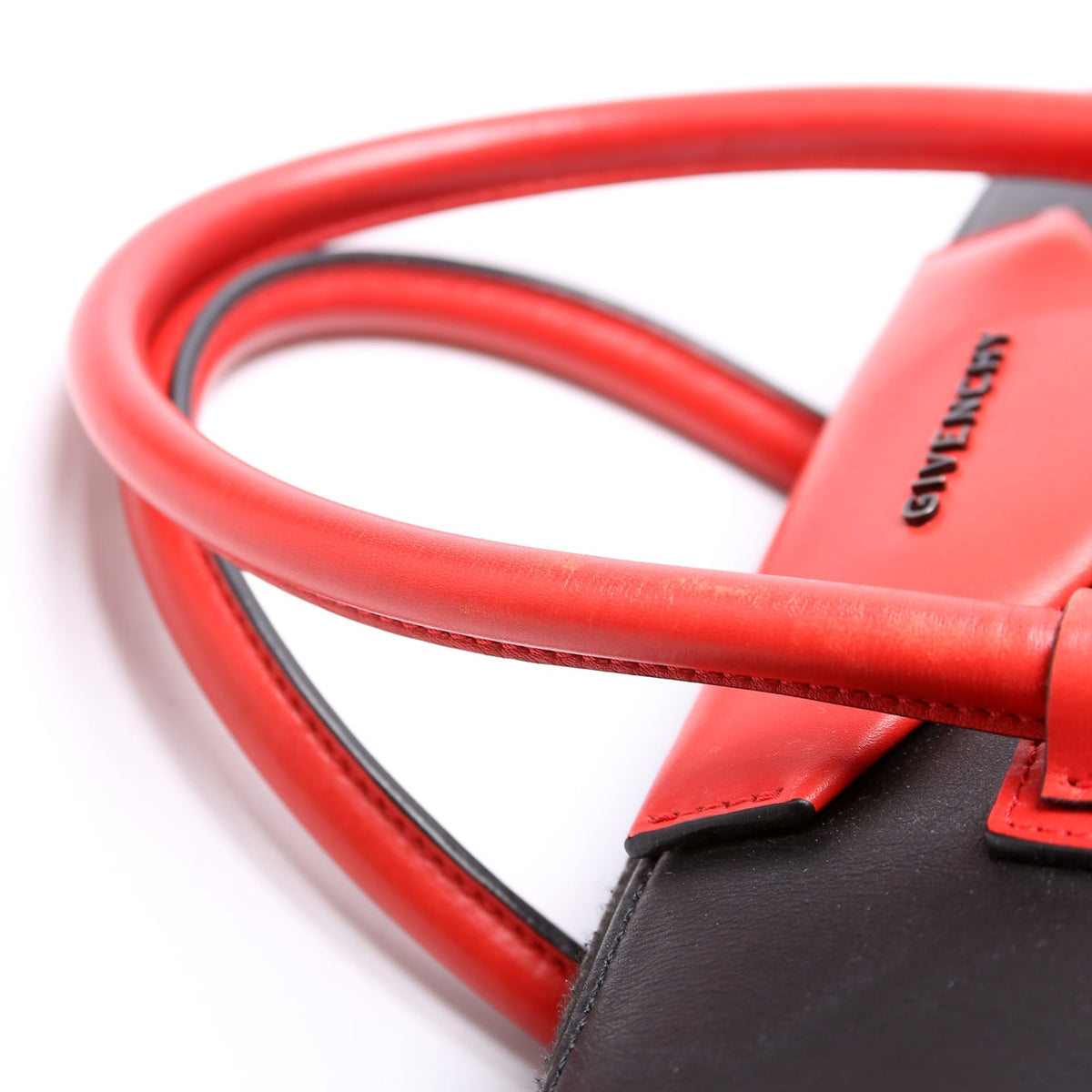 Antigona Satchel Medium