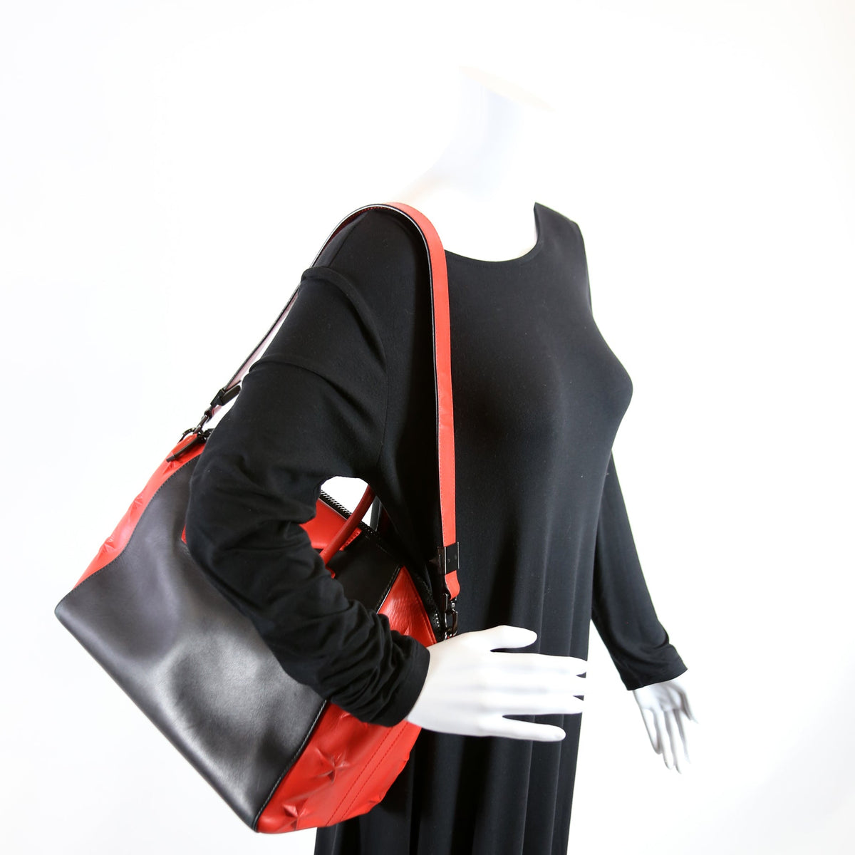 Antigona Satchel Medium