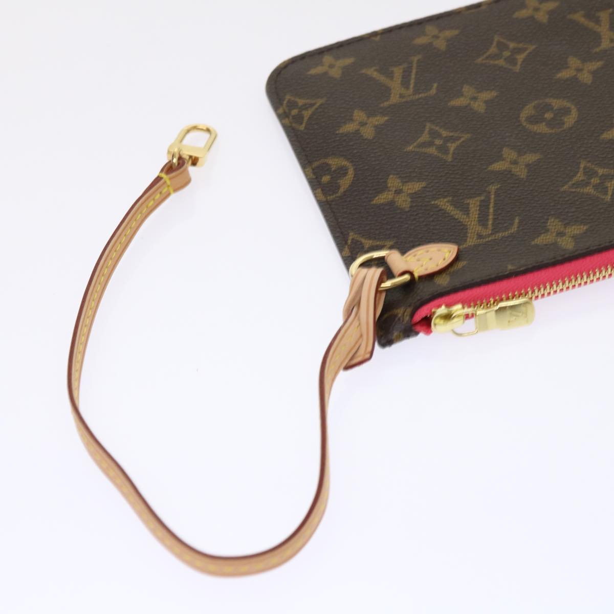 LOUIS VUITTON Neverfull MM Tote