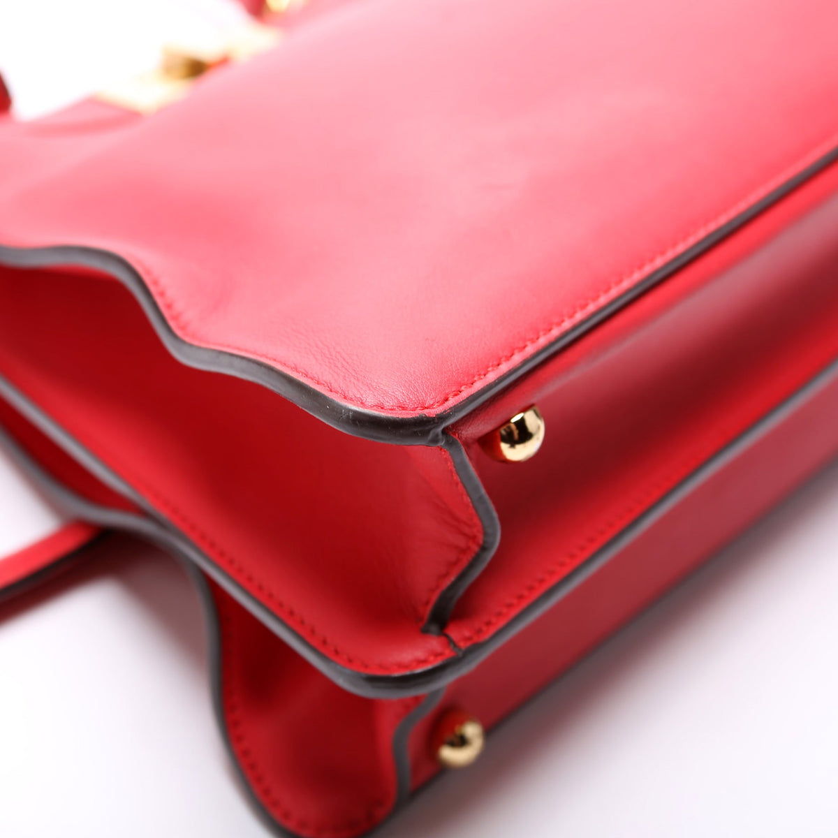 Peekaboo Iseeu Medium Vitello Leather Red