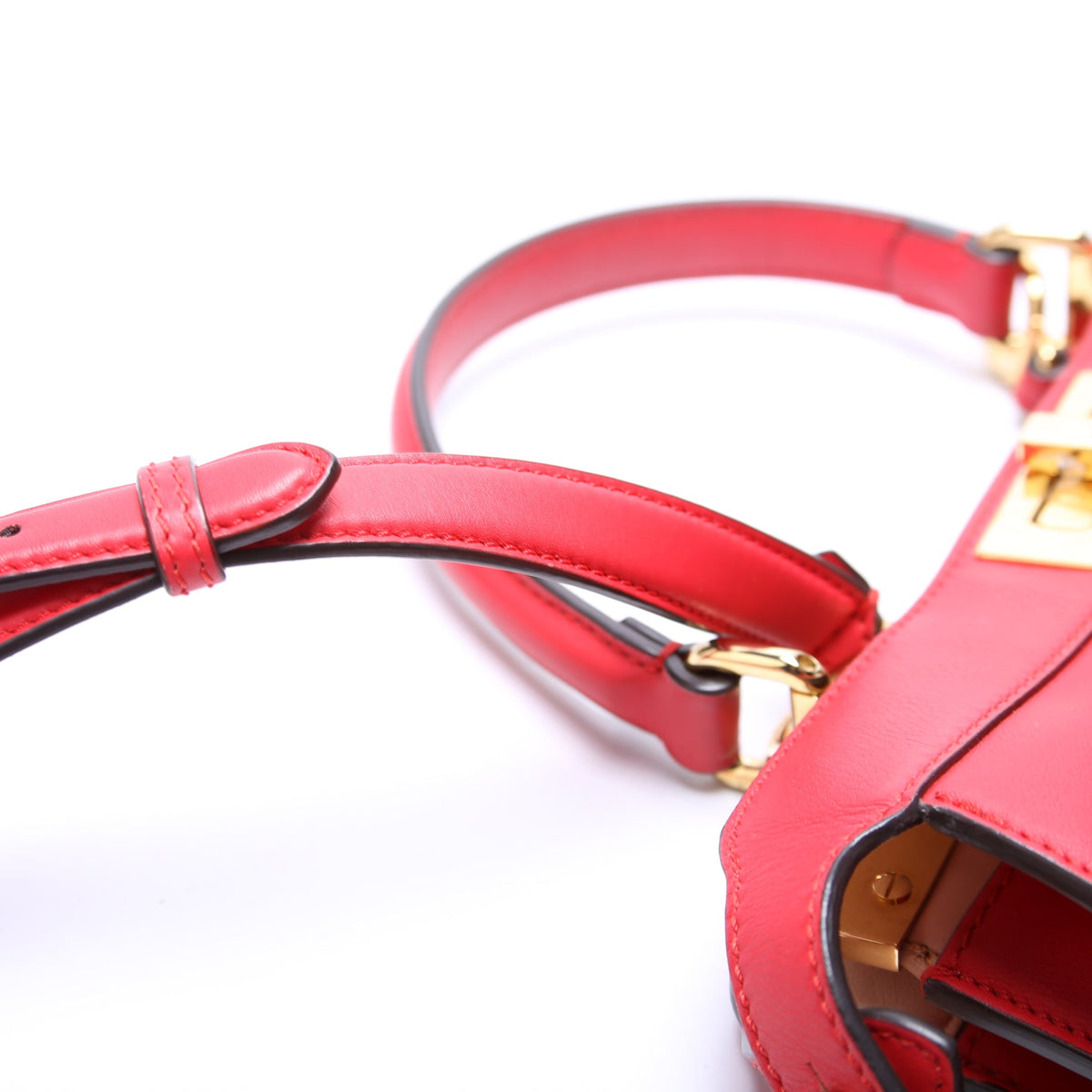 Peekaboo Iseeu Medium Vitello Leather Red