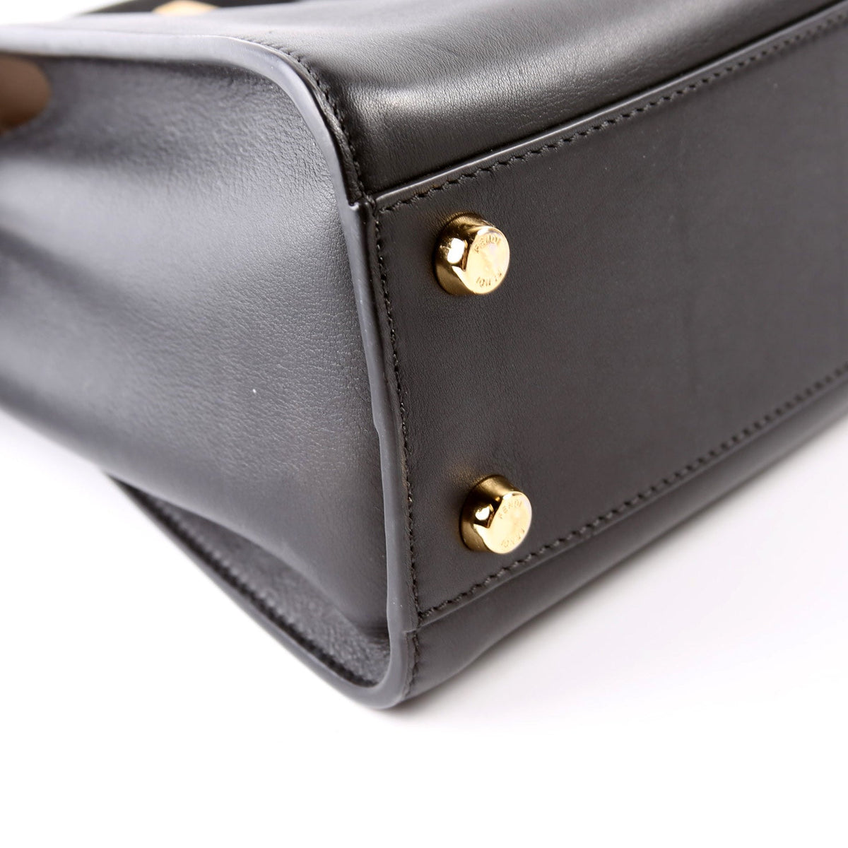8BN302 Peekaboo Essentially Medium Calfskin Black