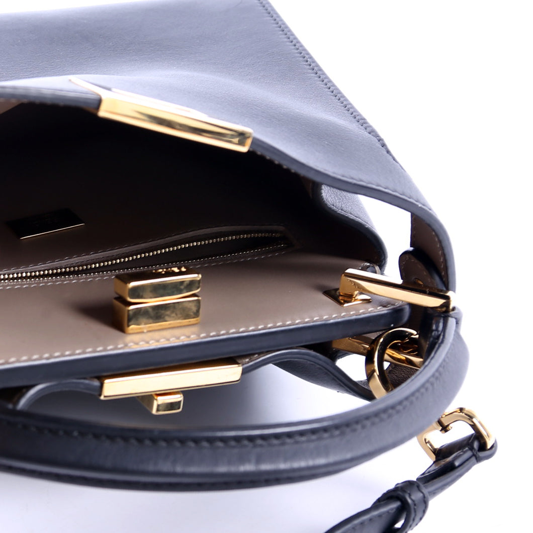 8BN302 Peekaboo Essentially Medium Calfskin Black