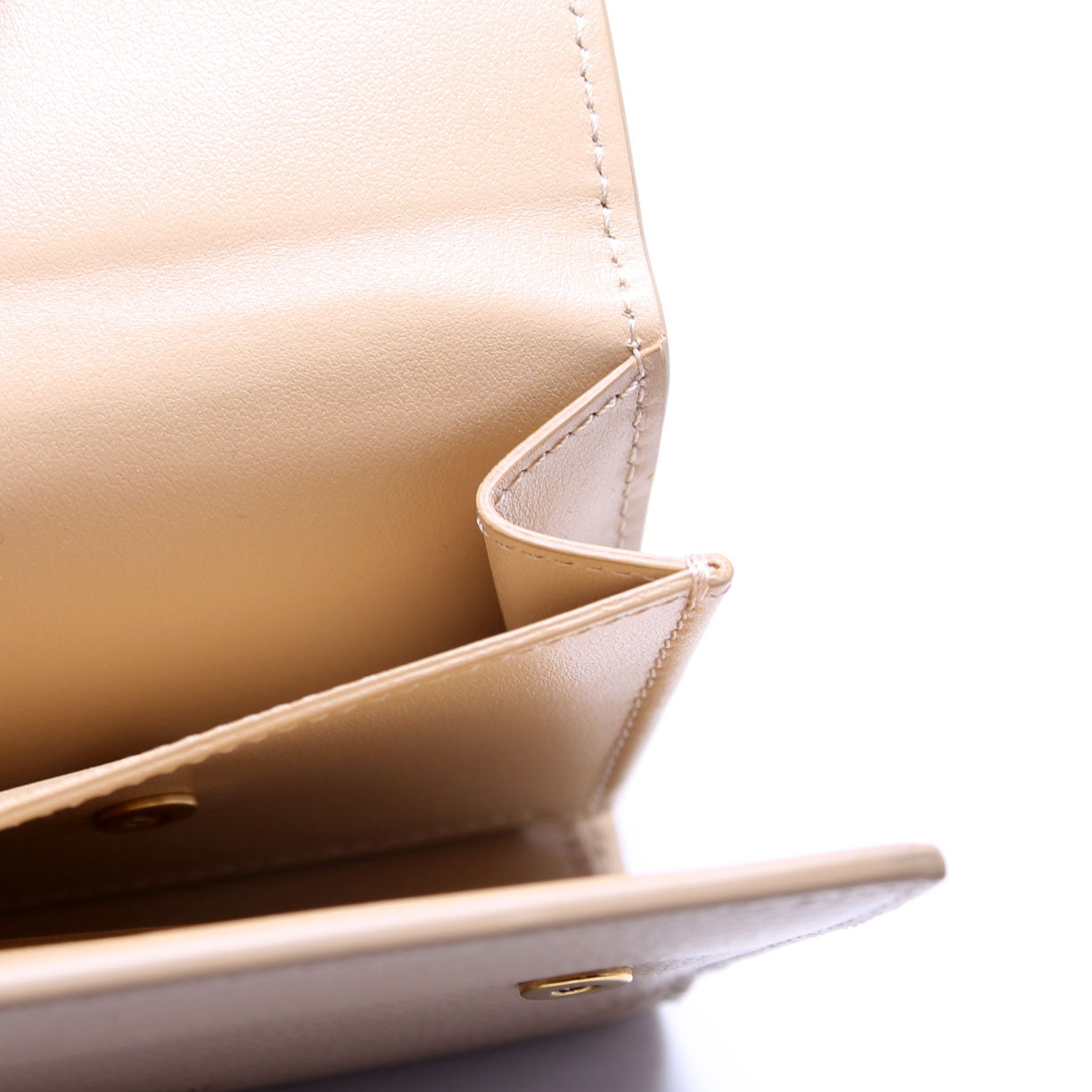 Trifold Small Wallet Grain Calfskin Beige