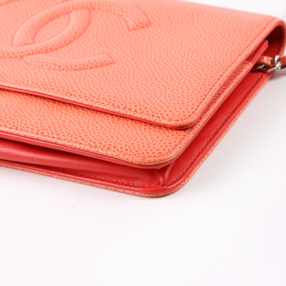 WOC Timeless CC Caviar Coral