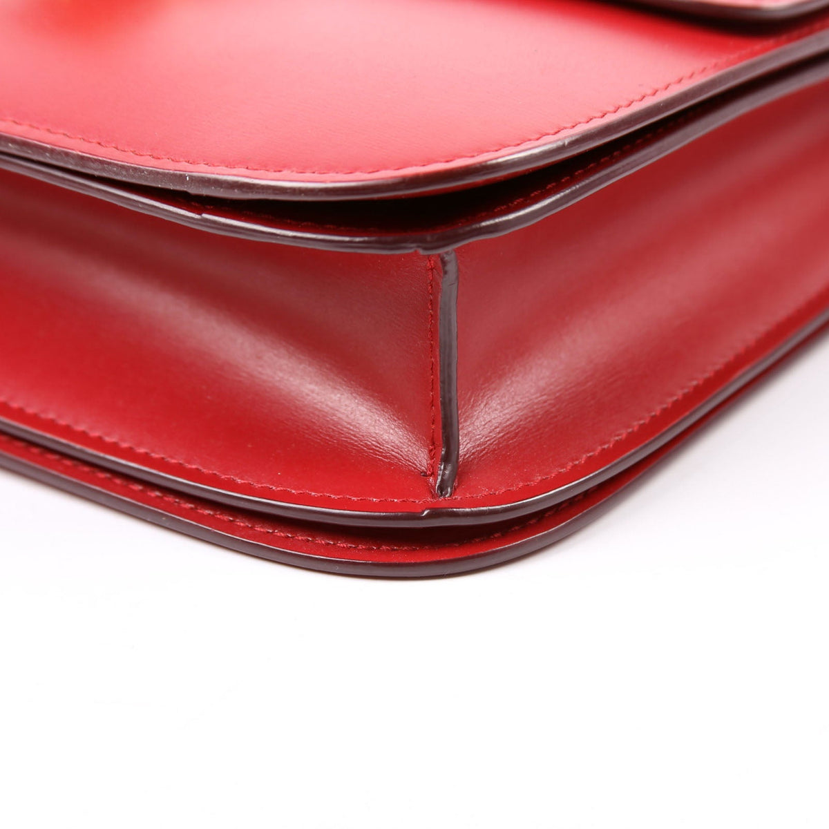 Classic Box Bag Medium Red