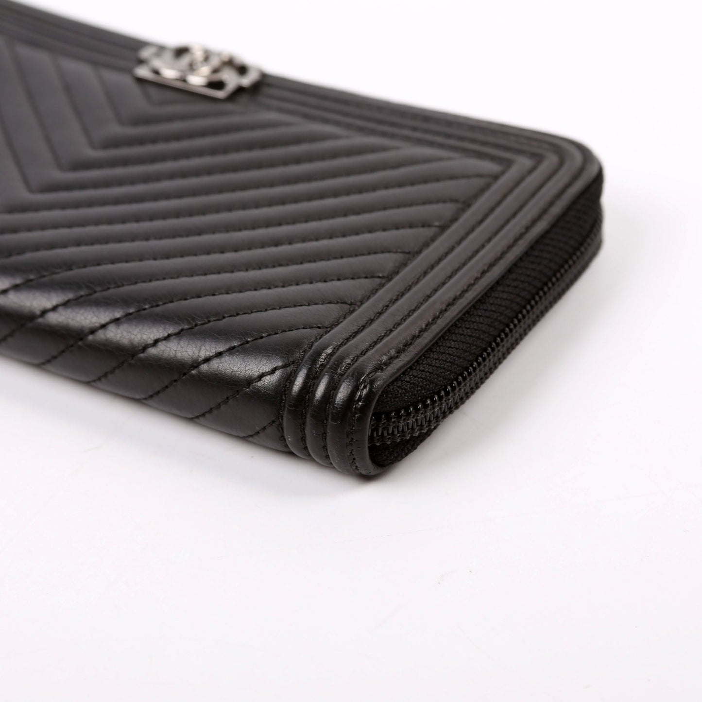Boy Wallet Zip Around Chevron Lambskin 21M