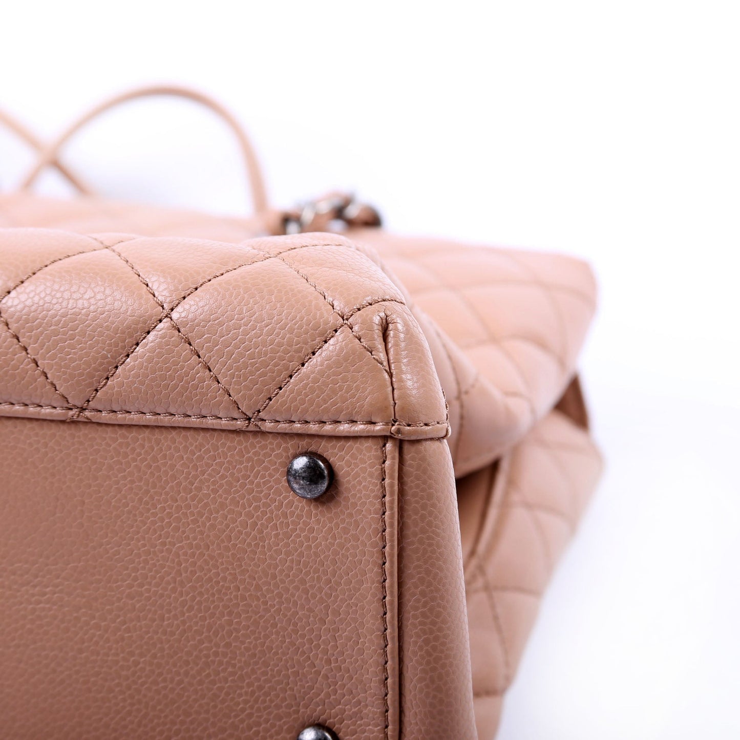 City Shopping Tote Large Caviar 21M Tan