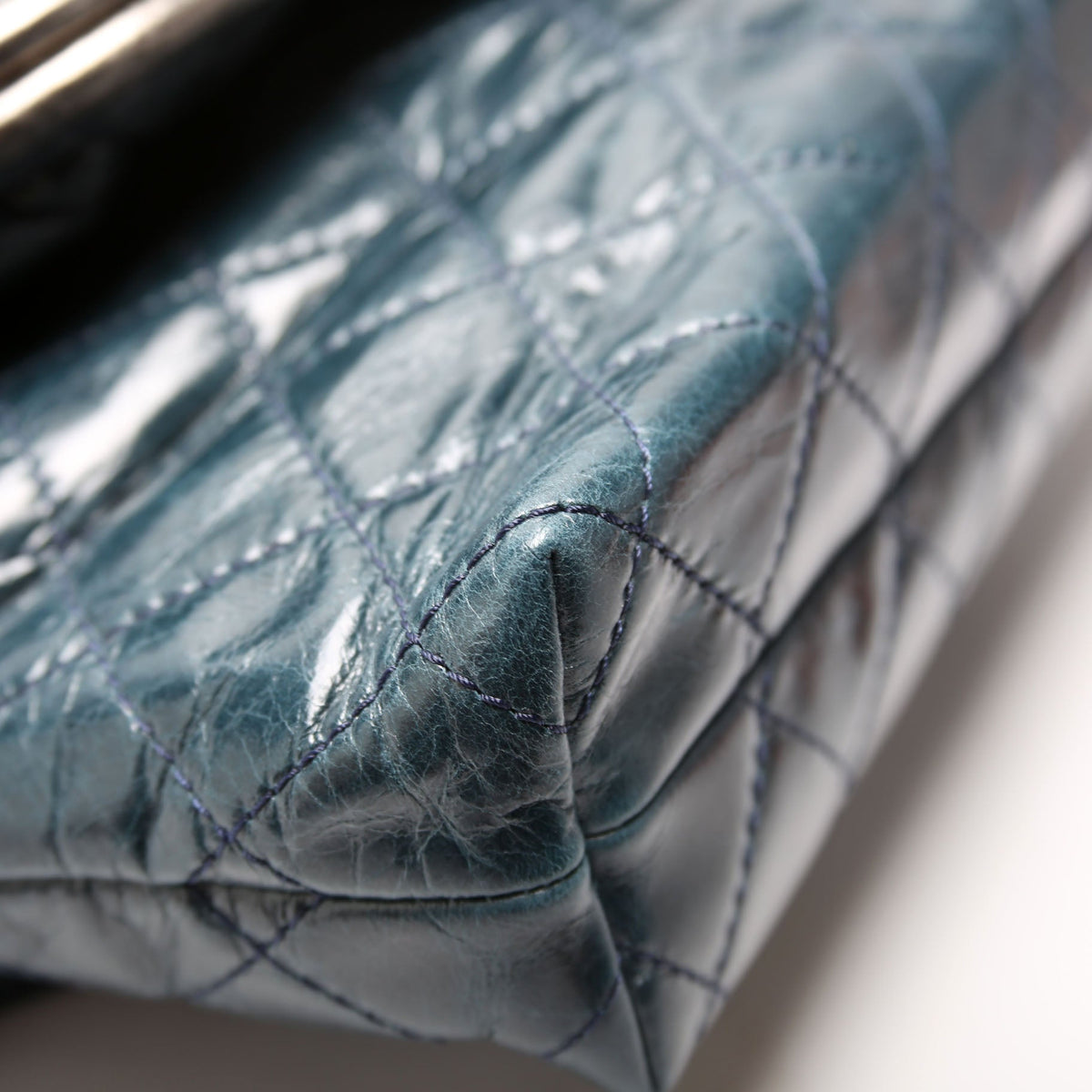 Tabatiere Kisslock Fold Over Quilted Aged Calfskin Bag 21M