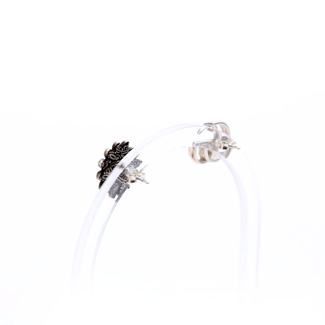 Gucci GG Mother Of Pearl Flower Stud  Earrings Silver