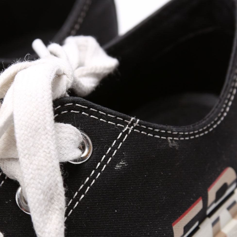 Kids Larkall Icon Stripe Logo Sneakers Size 31