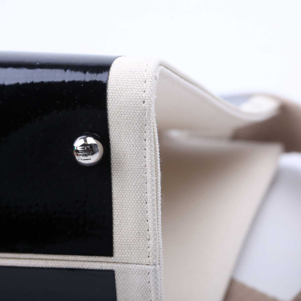 Sunshine Shopper Medium Patent Vinyl Canvas Black/White