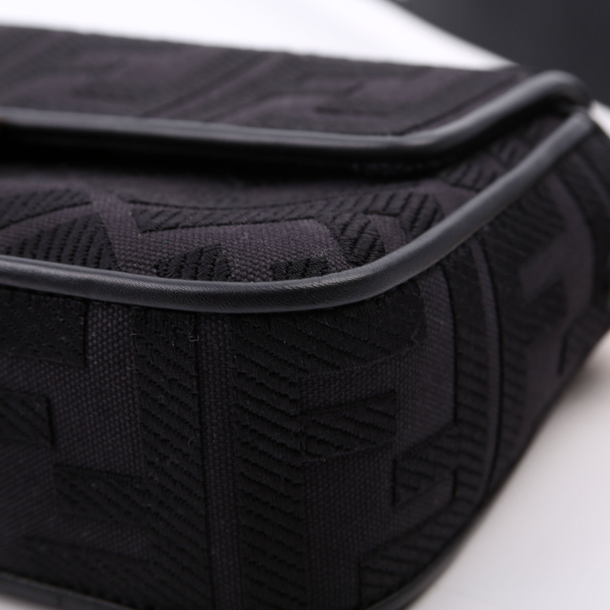 FF Jacquard Baguette Black