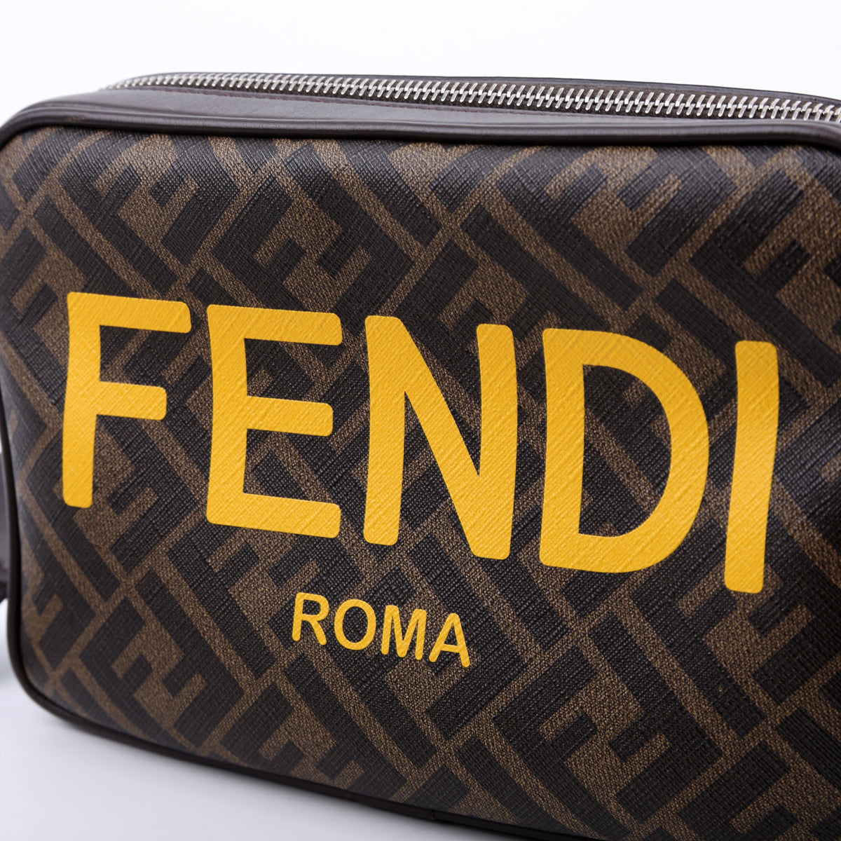 7M0286 Zucca Roma Logo/Leather Camera Case Brown