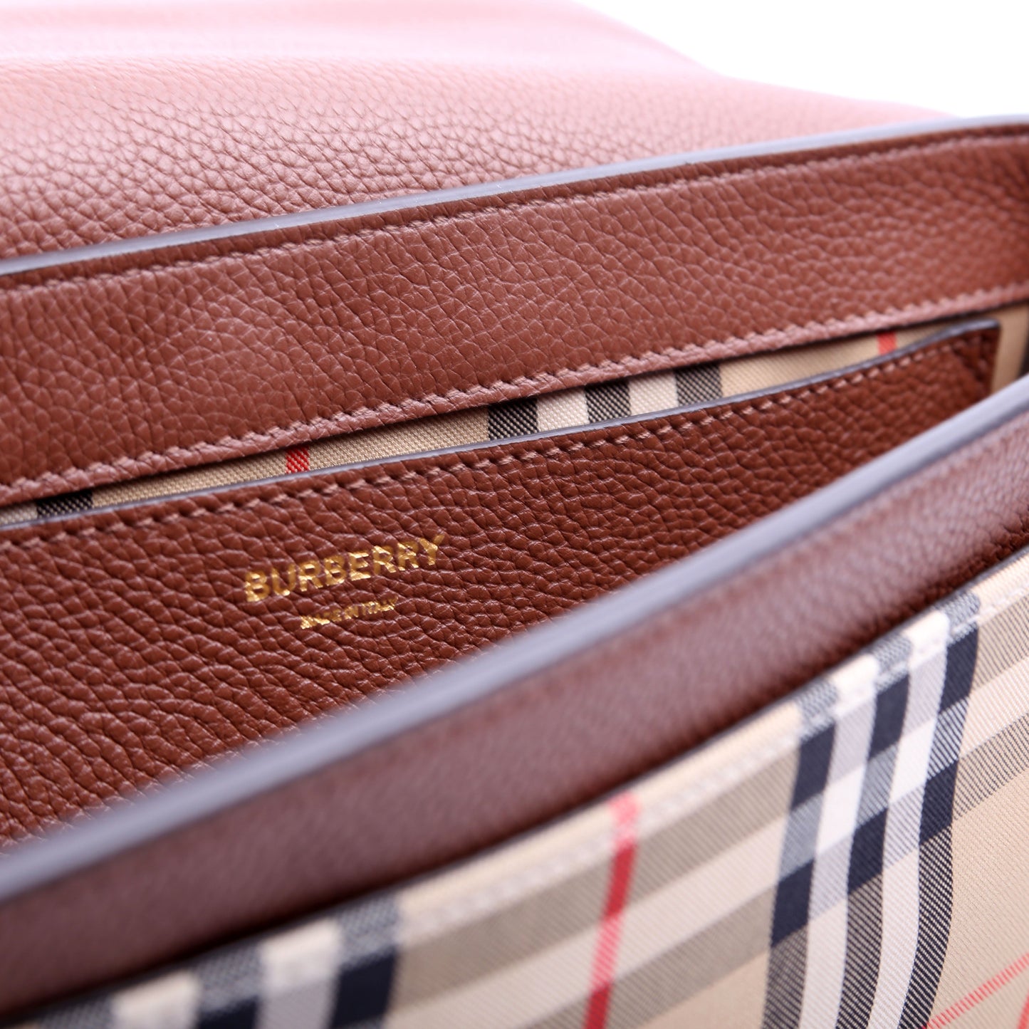 e Crossbody Vintage Check Medium Brown
