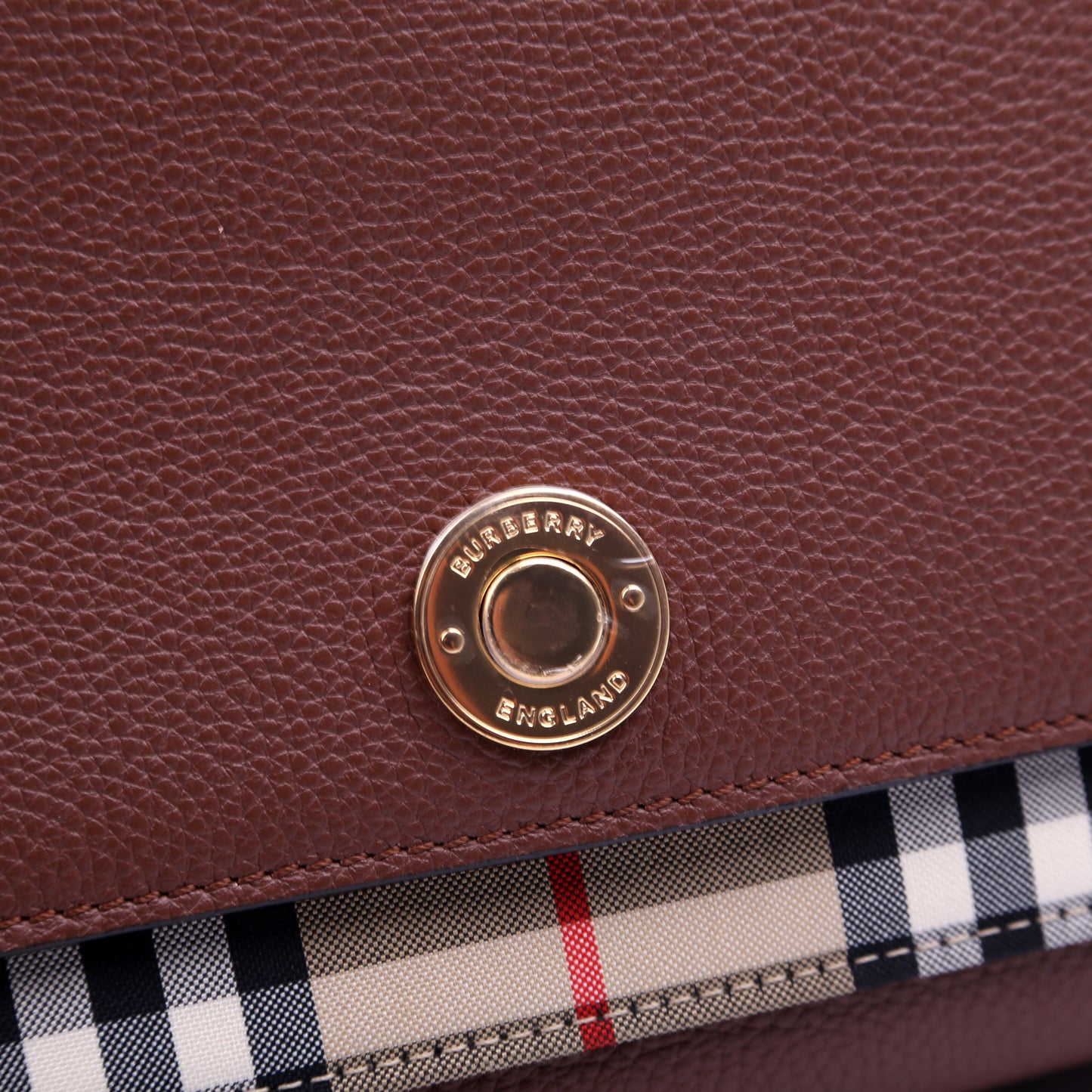 e Crossbody Vintage Check Medium Brown