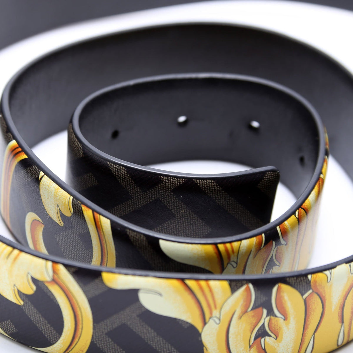 Fendace FF Baroque Reversible Belt Size 105/42 Black/Yellow