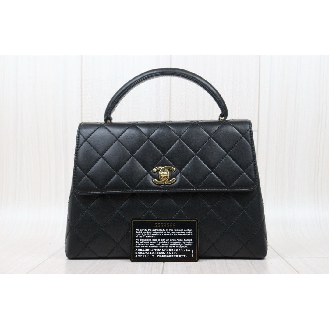 Very Good ( Rank A)｜CHANEL Lamb Skin COCO Hand bag Small Black  Made In 1997-1999 Year｜S25033006