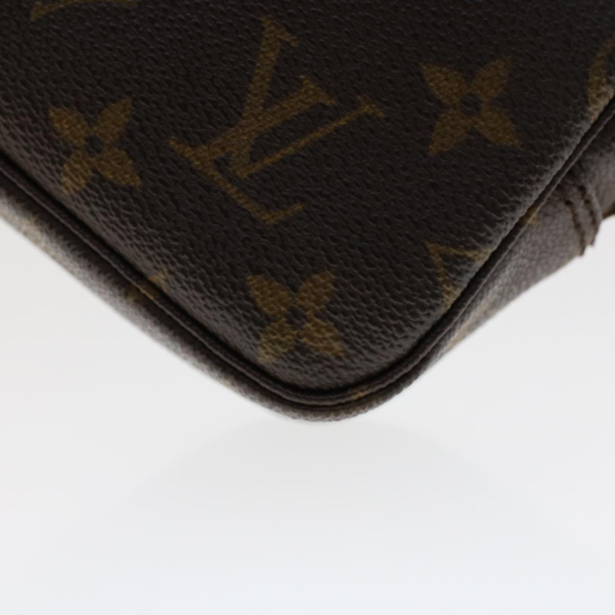 LOUIS VUITTON Truth Toilette 23 Clutch Bag