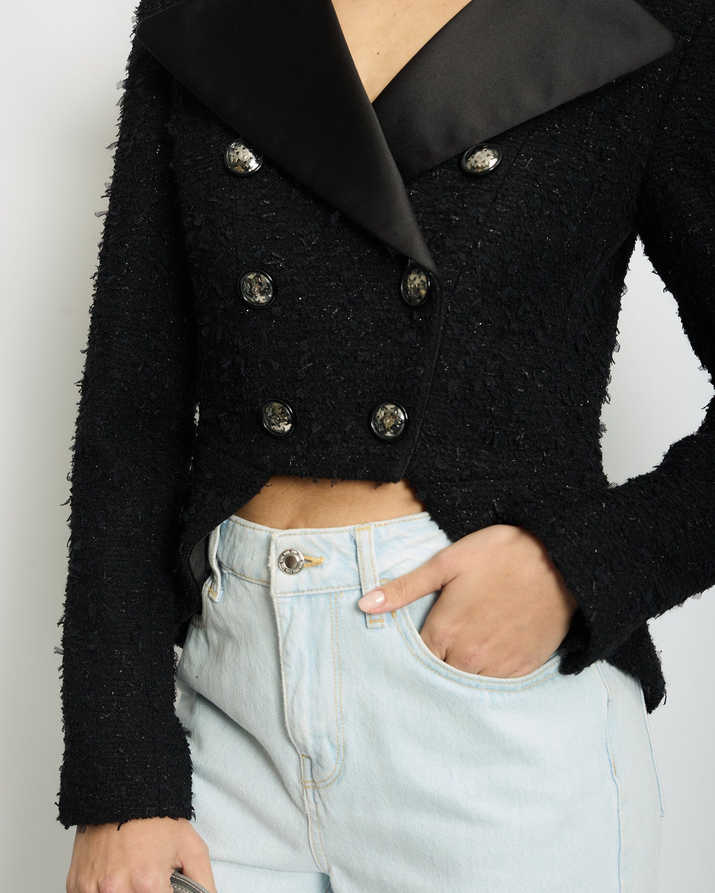 *HOT* Chanel 19K Black Metallic Tweed Cropped Blazer with Satin Collar and Snowflake Buttons Details&nbsp; Size FR 38 (UK 10) RRP ¬£5,800