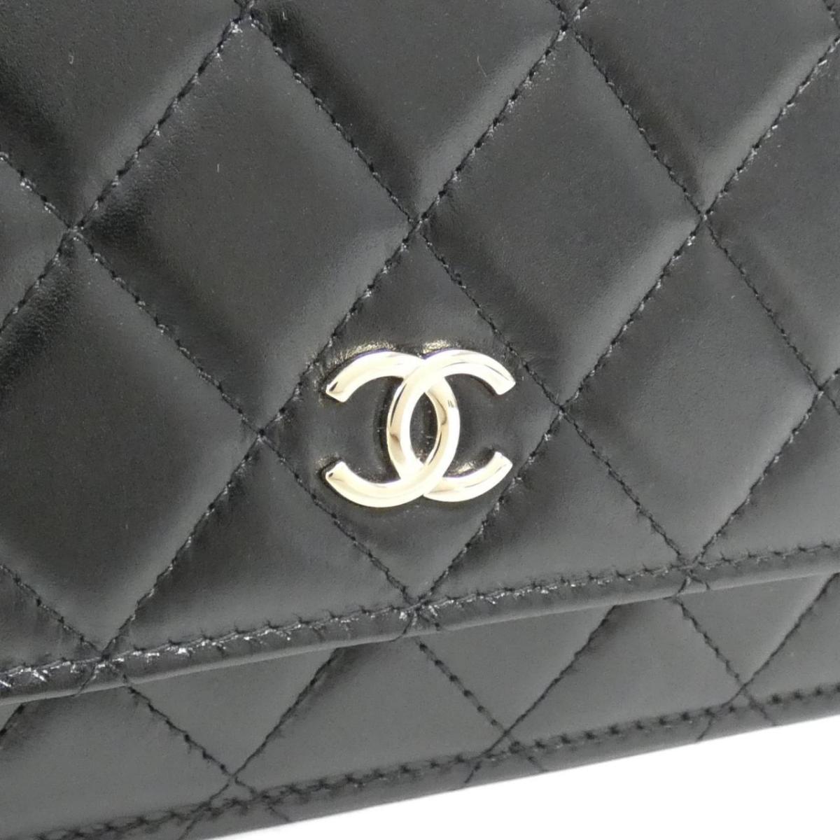 Chanel AP1841 Chain Wallet