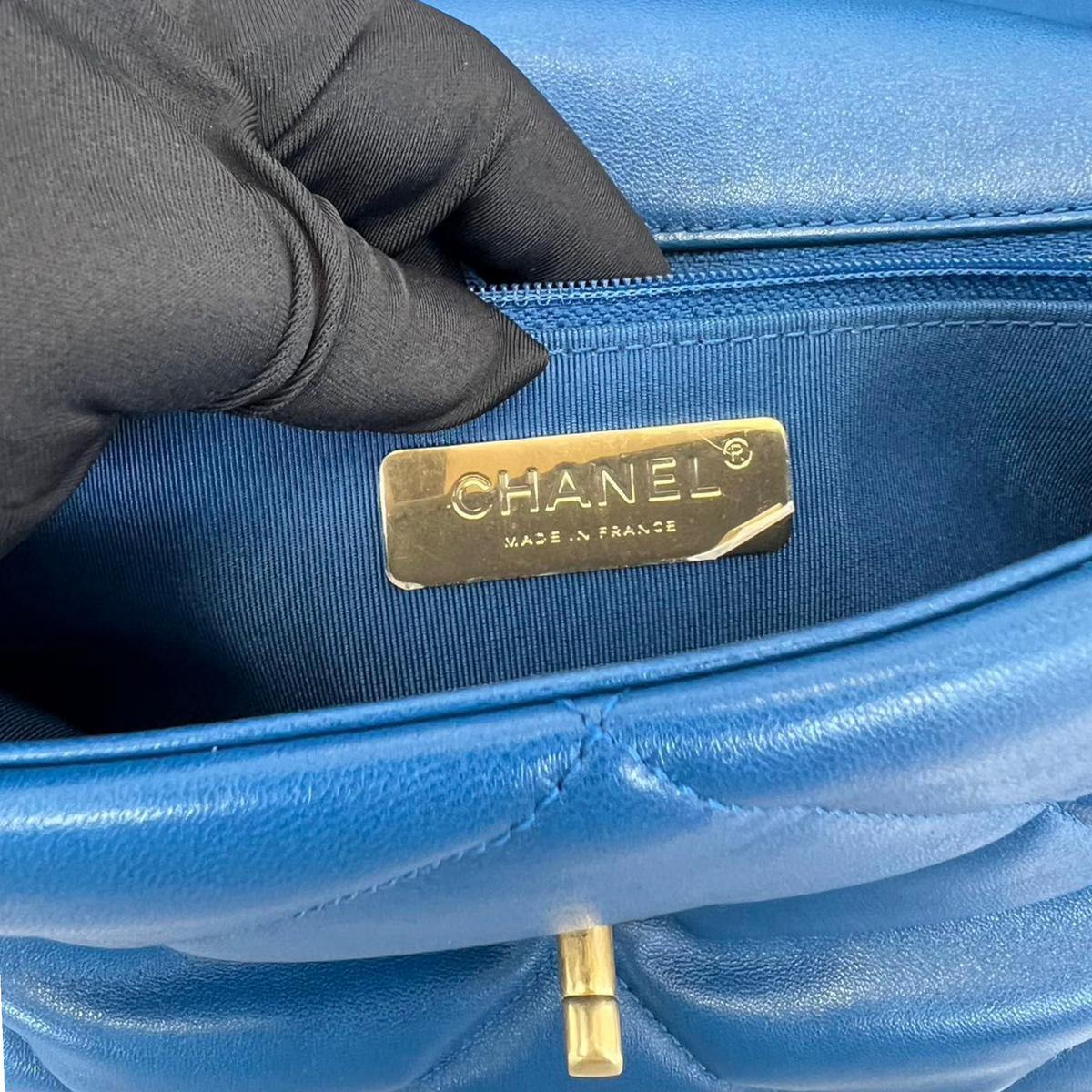 Medium Chanel 19 Goatskin Blue