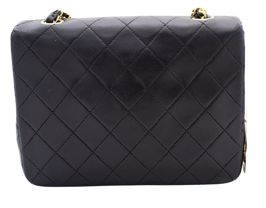 CHANEL Sac à Rabat Shoulder Bag
