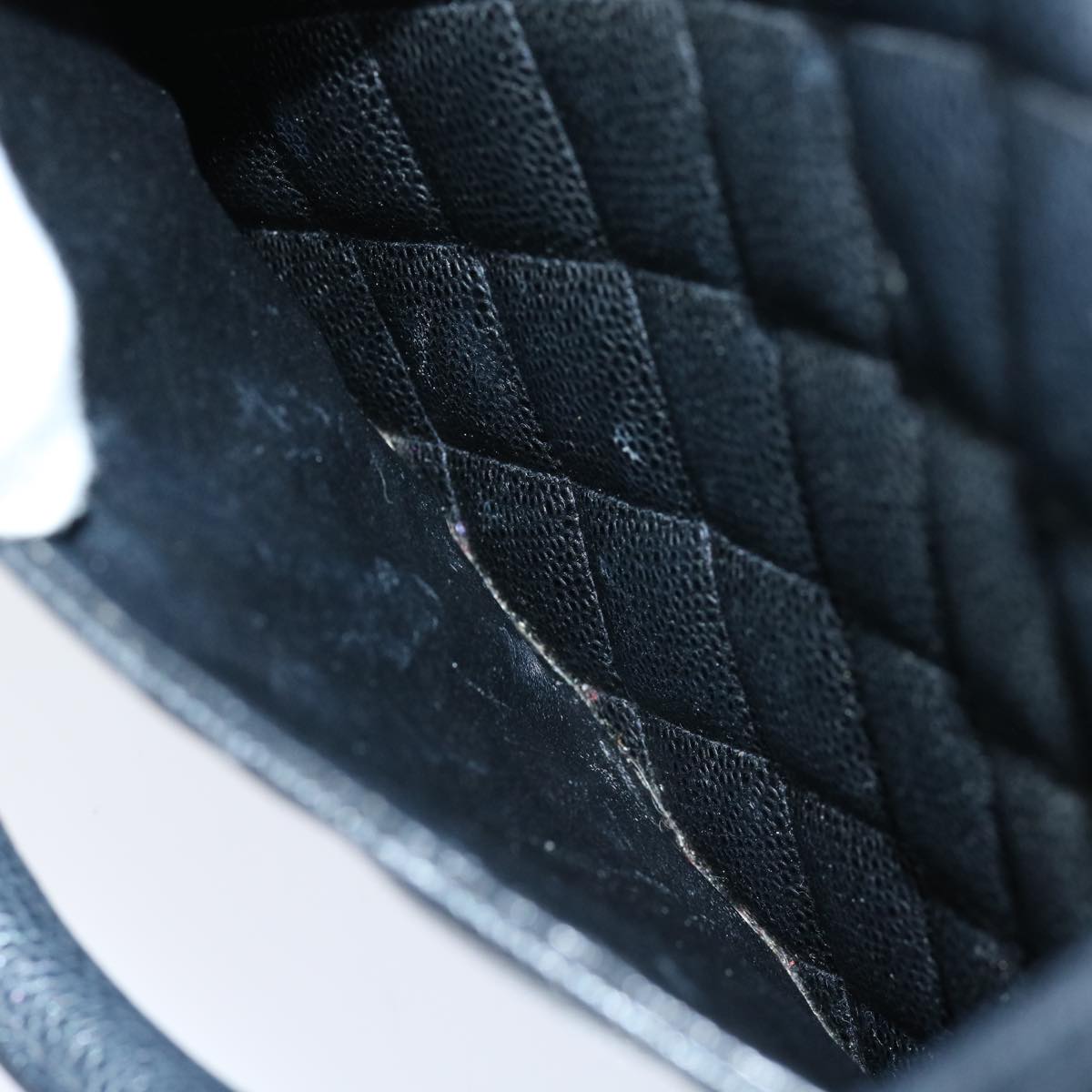 CHANEL Medaillon Tote