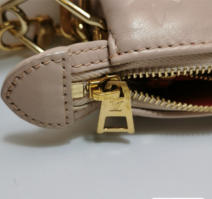 Preloved Louis Vuitton (LV) Coussin bag sheepskin beige 27cm*20cm*12cm 24080478811607