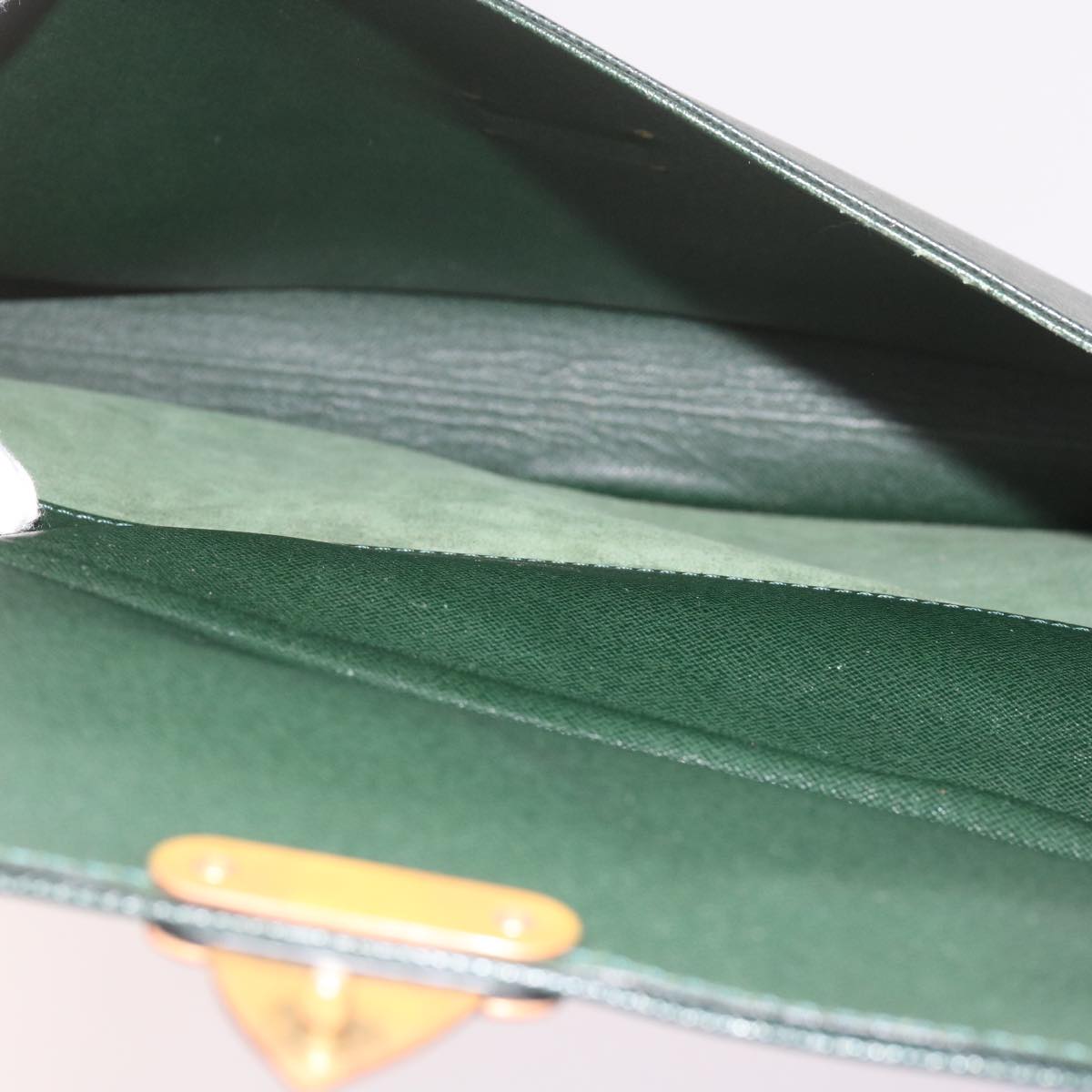 LOUIS VUITTON Robusto Briefcases & Attaches
