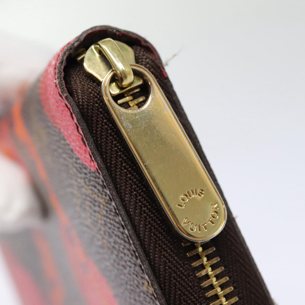 LOUIS VUITTON Zippy wallet