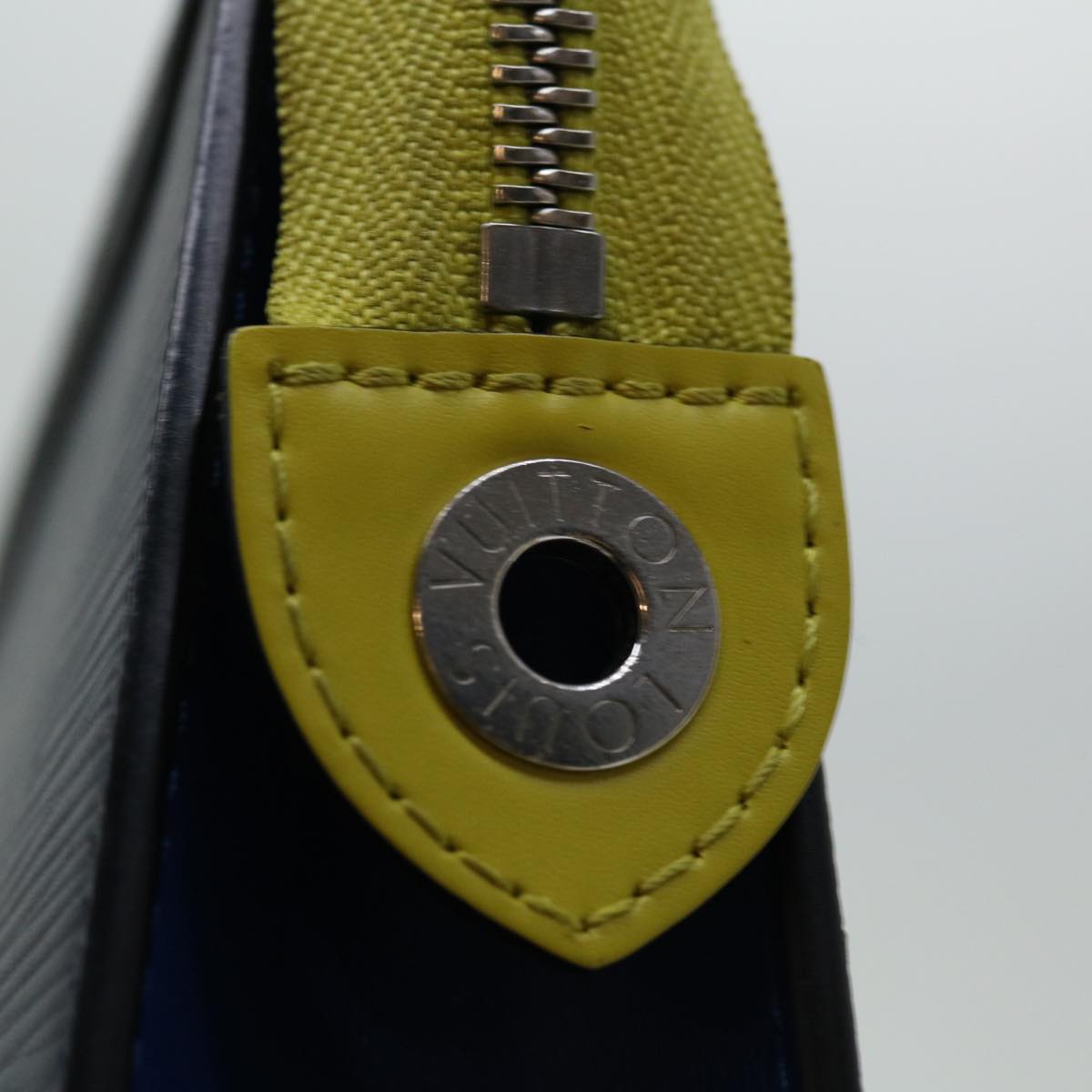 LOUIS VUITTON Pochette voyage Clutch Bag