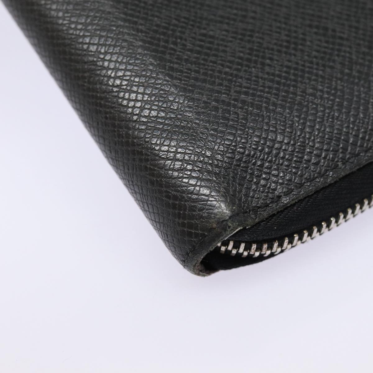 LOUIS VUITTON Zippy wallet