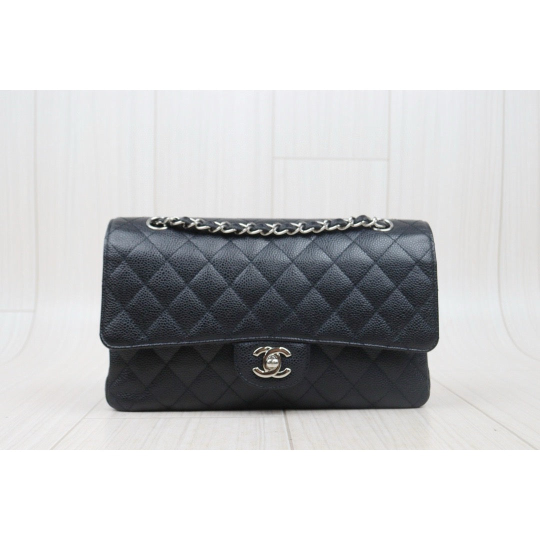 Very Good ( Rank A) ｜ CHANEL Caviar Skin Matrasse Double Flap 25 Shoulder Bag Black Made In 2009-2010 Year  ｜W24120604