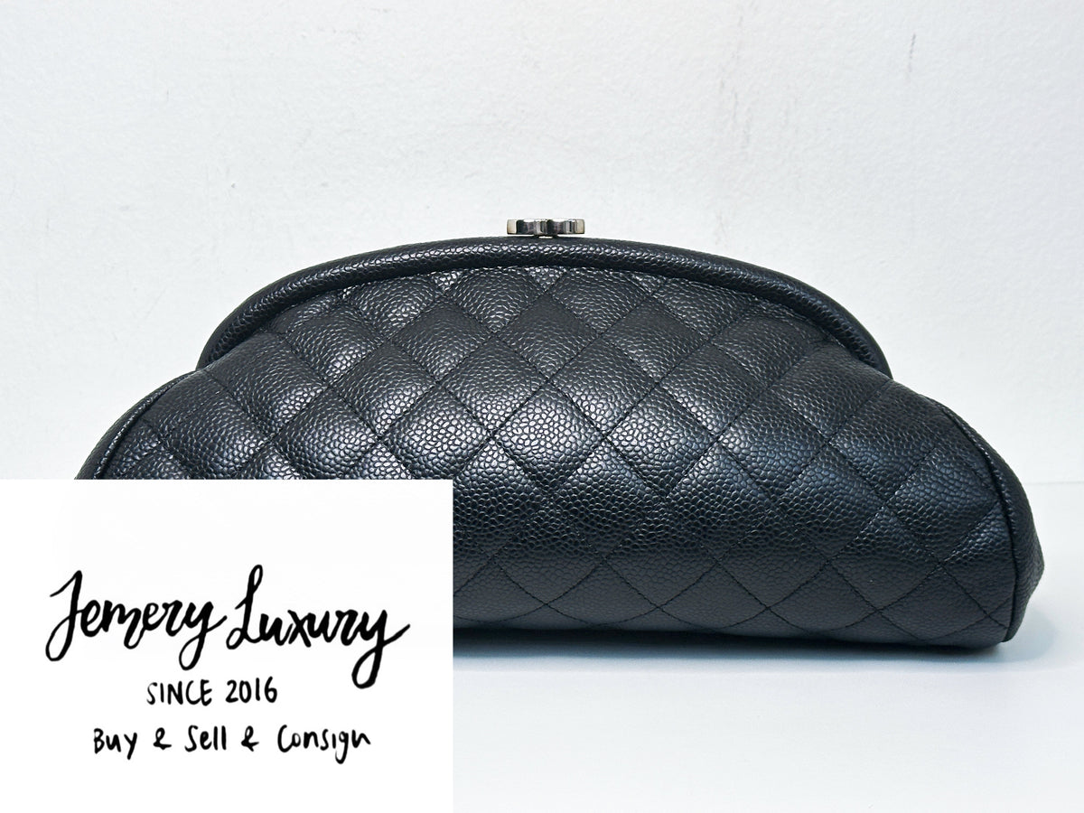Chanel Quilted Timeless Kisslock Clutch Black Caviar holo 1193