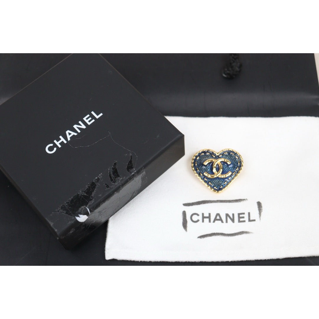 Very Good ( Rank A)｜ CHANEL Coco Mark 24P Denim Heart Brooch ｜V25052508