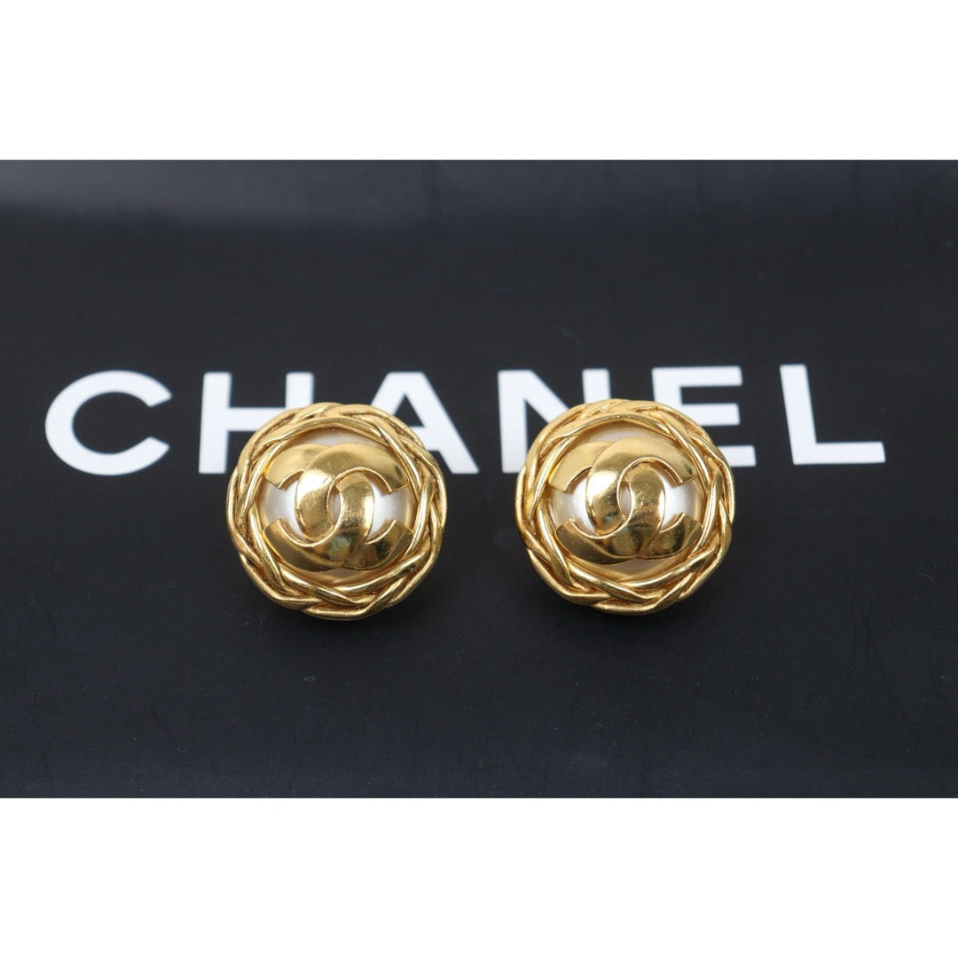 Very Good ( Rank A)｜CHANEL COCO Mark 24K Gold Plating Pearl Earrings  Made In 1995Year ｜25061913