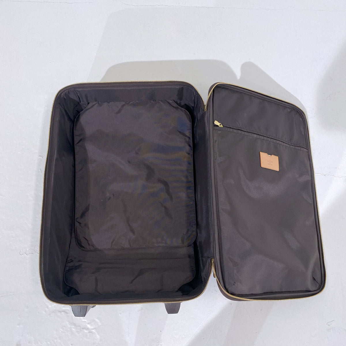 Louis Vuitton pegase 55 carry on