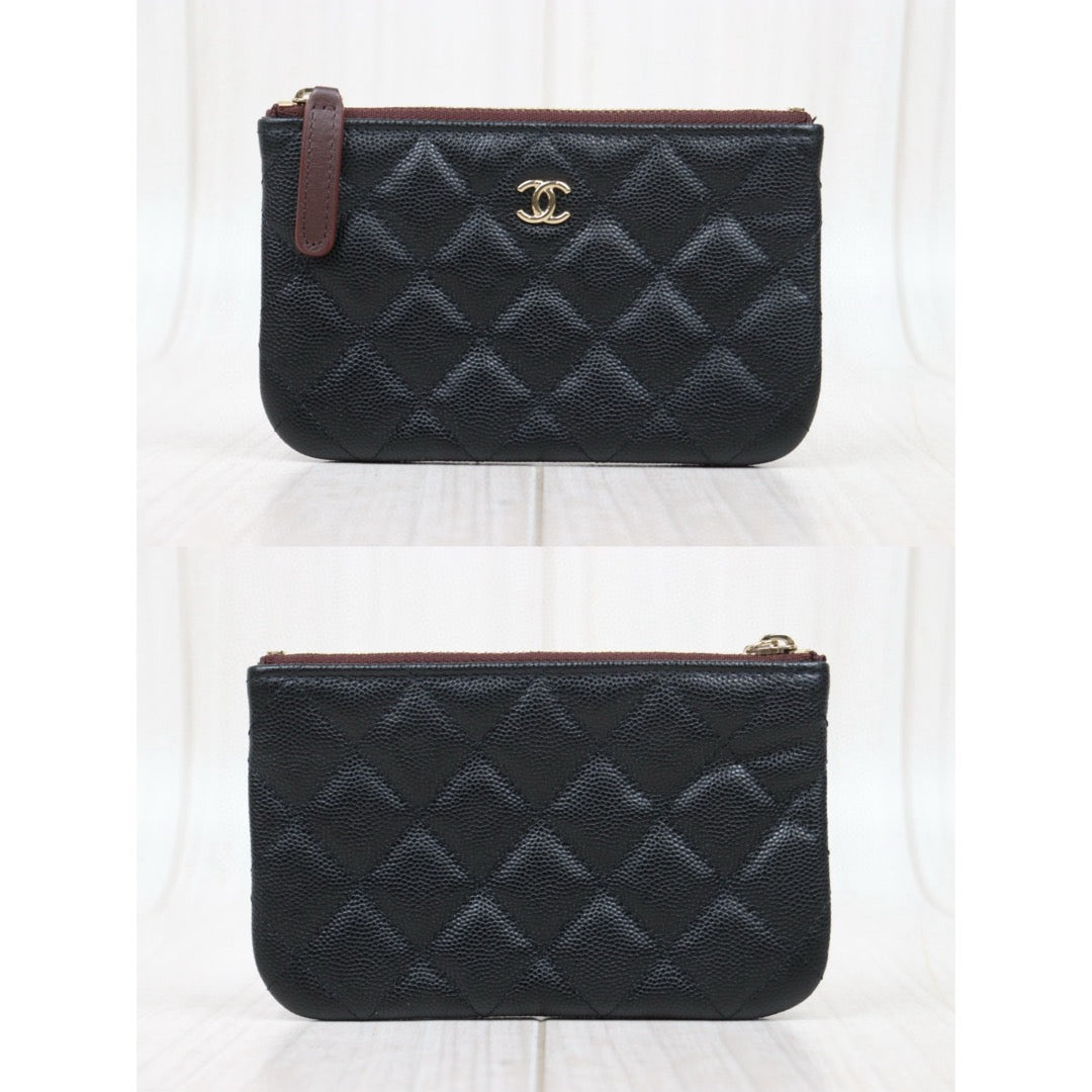 Very Good ( Rank A) ｜CHANEL Caviar Skin  Leather Calf Leather Card Holder Black Made In 2021 - 2022 Year｜V25030618