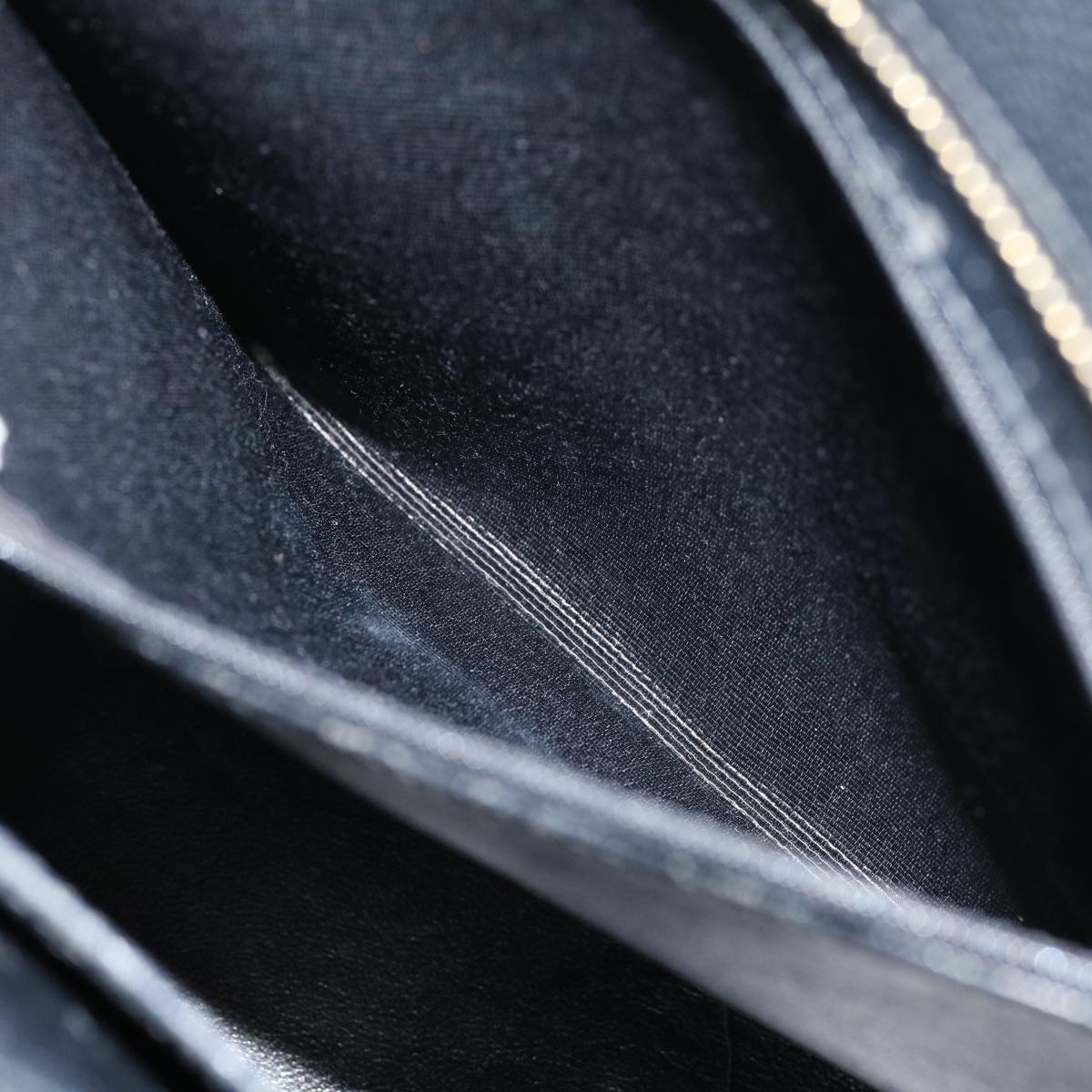 CHANEL Medaillon Tote