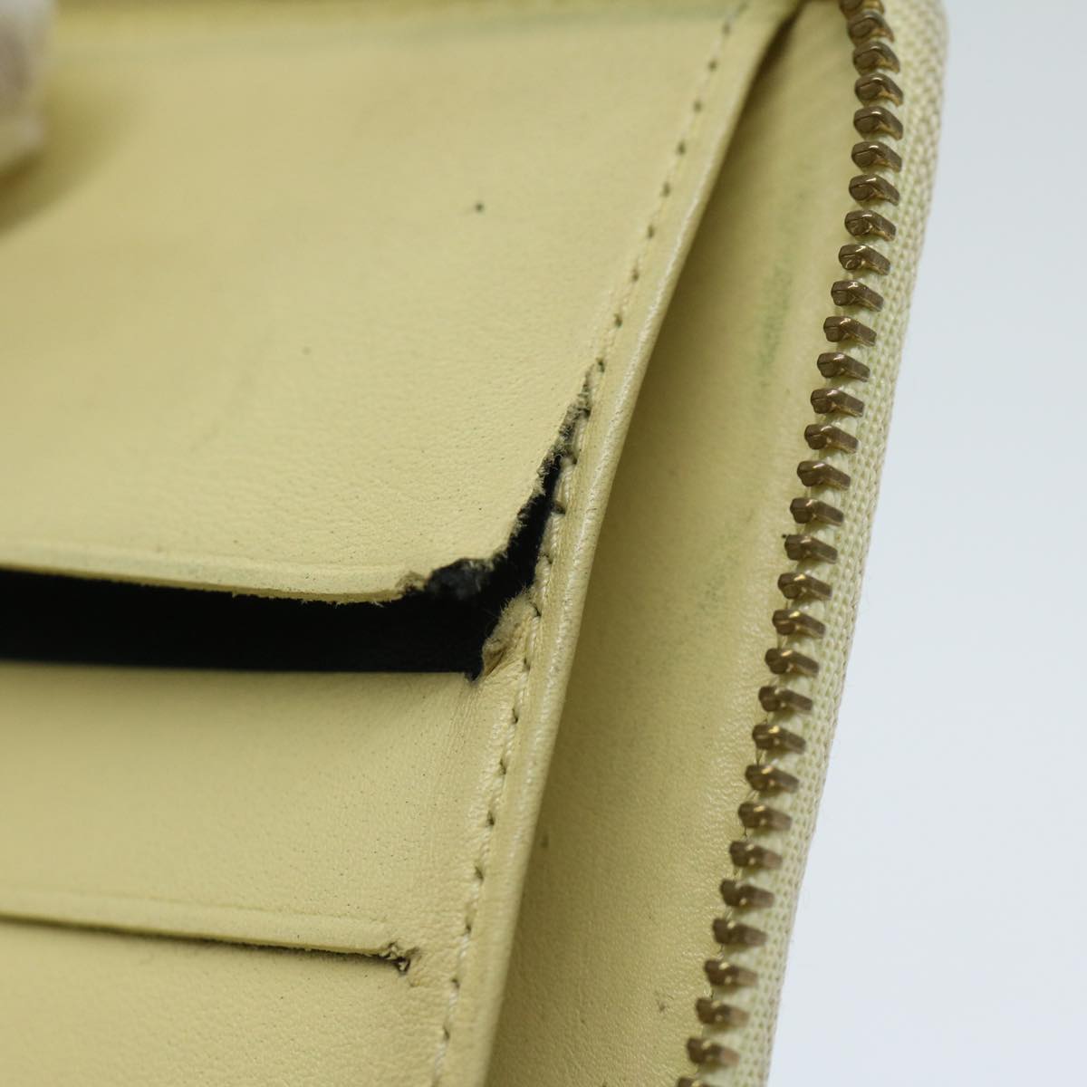 LOUIS VUITTON Venus Wallet