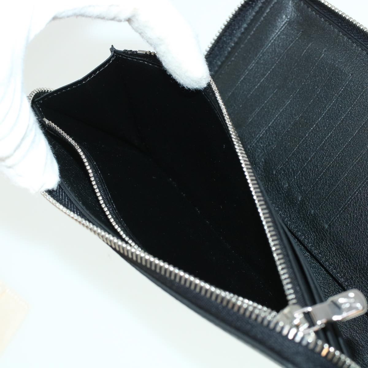 LOUIS VUITTON Zippy Wallet Vertical